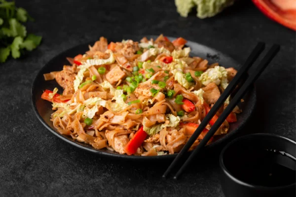 Street Style Chicken ( Fried Rice / Noodles )